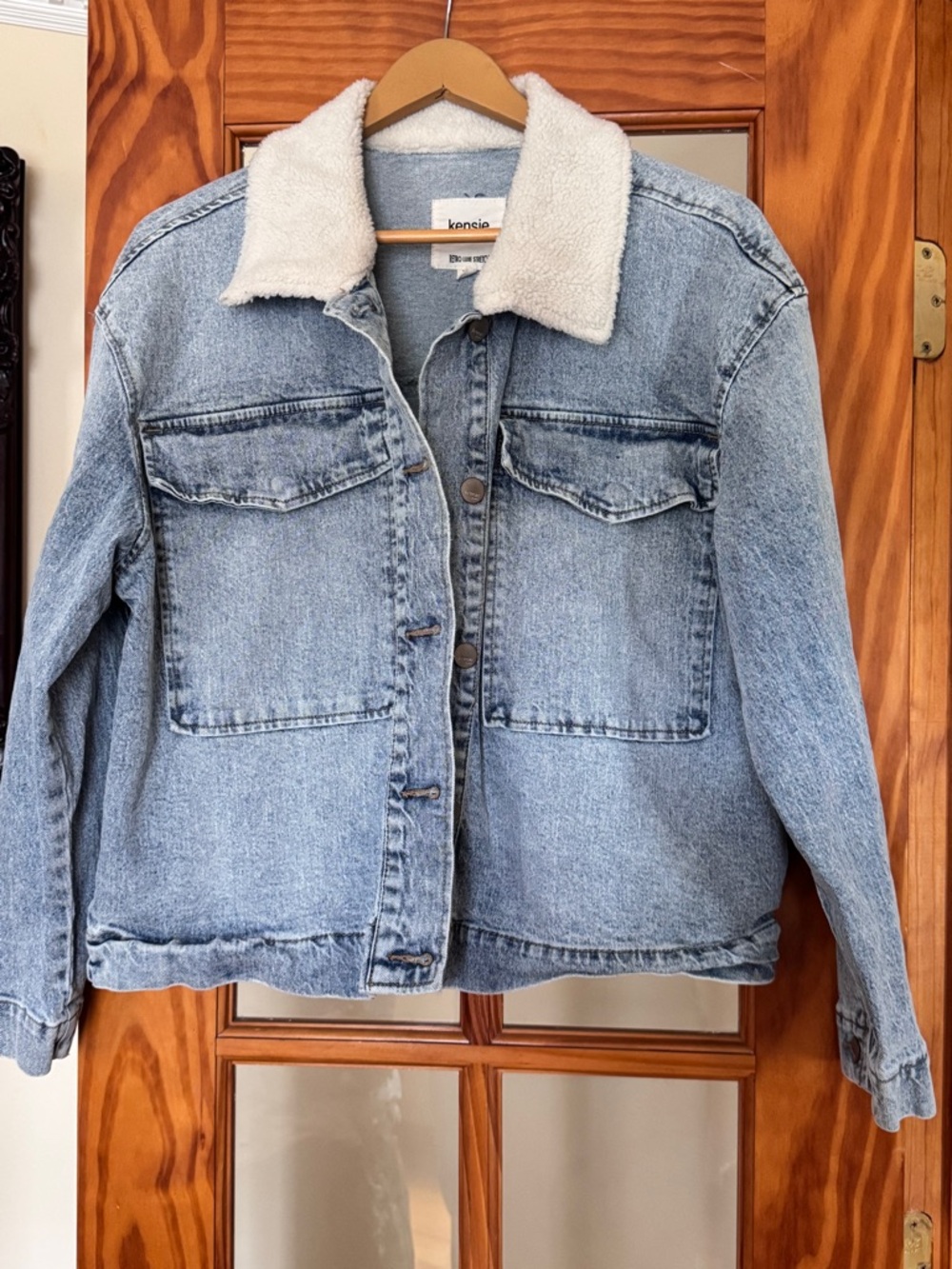 Reduced! Kensie Light Wash Denim Jacket with Cream Sherpa Collar